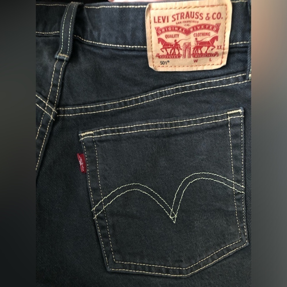 LEVIS 501 HIGH RISE DENIM SHORTS SIZE 27 WASHED BLACK/DARK GREY DENIM - Picture 10 of 10
